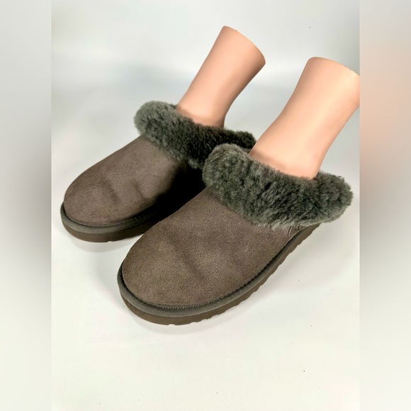 UGG Women’s Cluggete Slippers Sheepskin Wool Leather